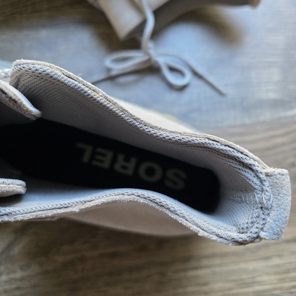 Sorel Gray and Tan Boots - Picture 5 of 7